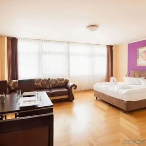  Apartament Youth - Ku'damm